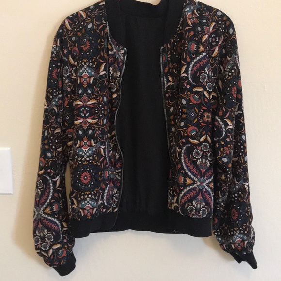 Light weight jacket - Picture 2 of 3